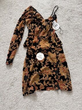 NWT Lost + Wander Black Floral Velvet  SET One-Shoulder Top and Skirt